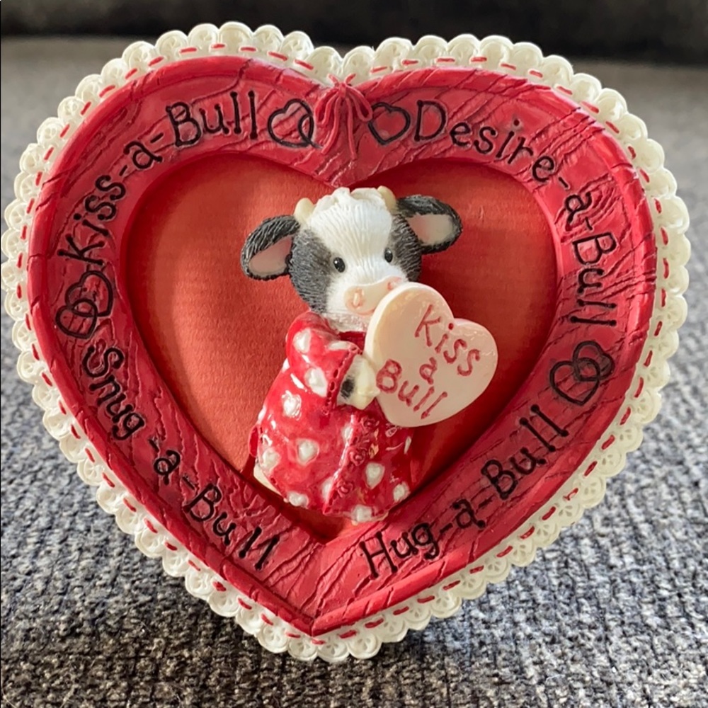 3/$25  Mary Moo Moo mini frame with detachable pin